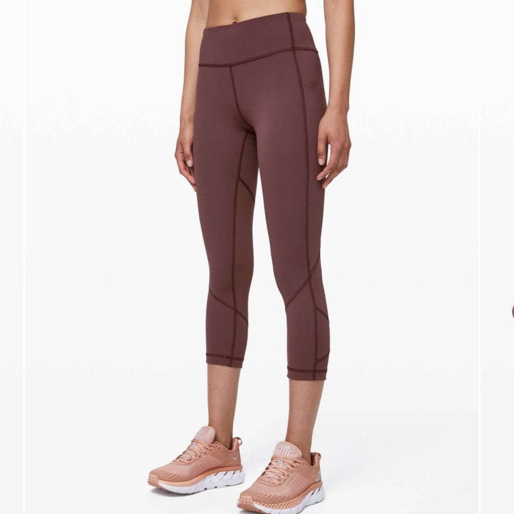 Lululemon Pace Rival Crop *22"
Cherry Cola